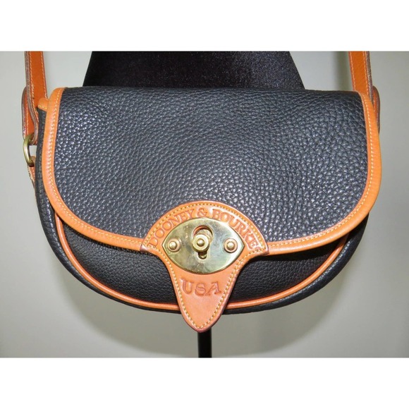 Vintage Dooney and Bourke USA Black and Tan Leather Crossbody - Picture 4 of 13